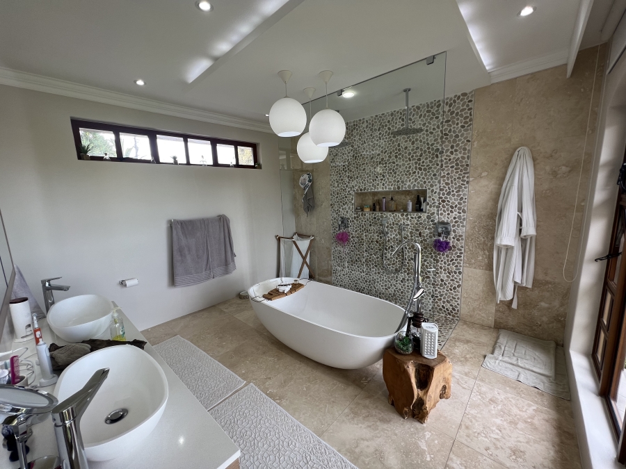 4 Bedroom Property for Sale in Blue Bend Eastern Cape
